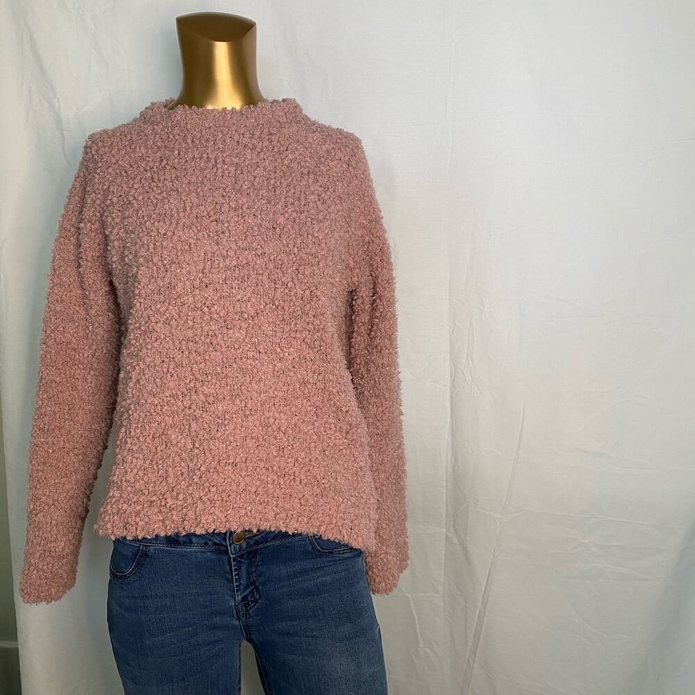 Textured High-Low Sweater - Picture 3 of 4